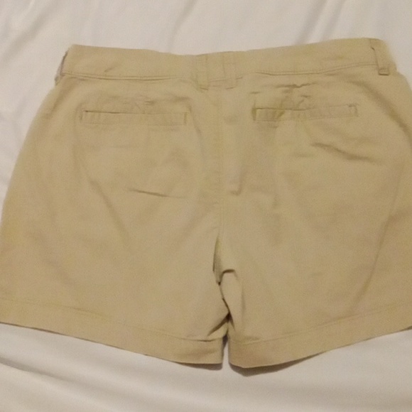 Old Navy Chino Shorts - Picture 2 of 3